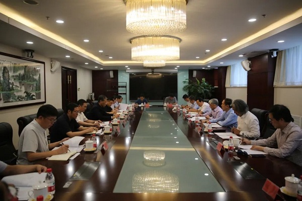  丁仲禮會(huì)見財(cái)政部部長(zhǎng)劉昆一行