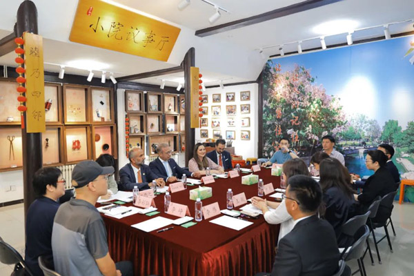  “我看到了中國人大代表是如何同人民貼近在一起的”