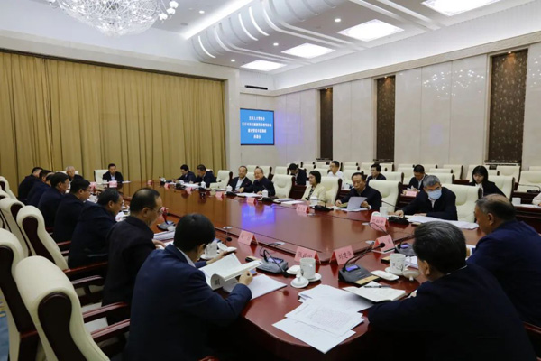  全國人大常委會委員、環(huán)資委主任委員鹿心社帶隊在內(nèi)蒙古自治區(qū)開展專題調(diào)研